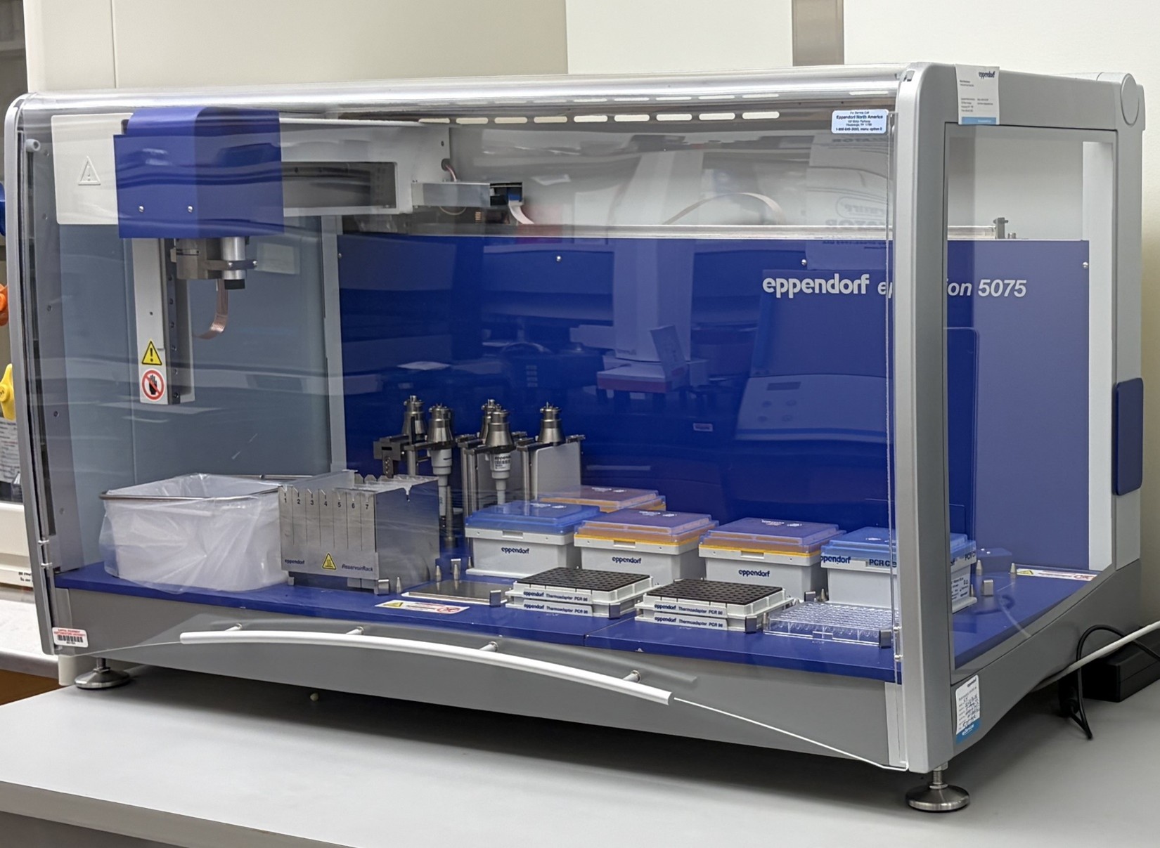 Eppendorf epMotion 5075 liquid handler system 